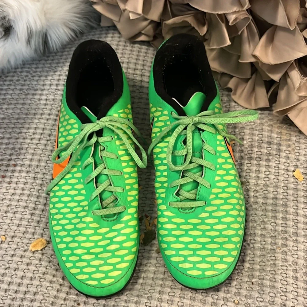 Nike Jr Magista Lime Green  & Orange Youth Soccer Cleats Sz 3.5
